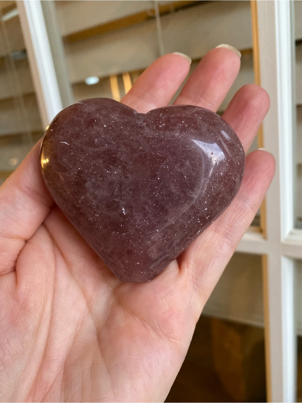 Strawberry Quartz Heart Pipe – Hand-Carved Crystal Collectible - Picture 5 of 5